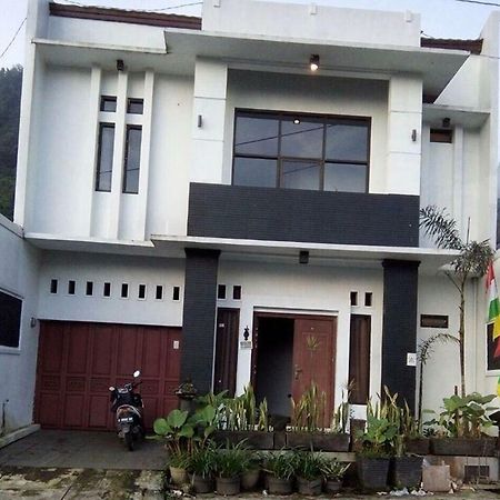 Homestay Villa Guci Tegal Tegal (Central Java) Bagian luar foto